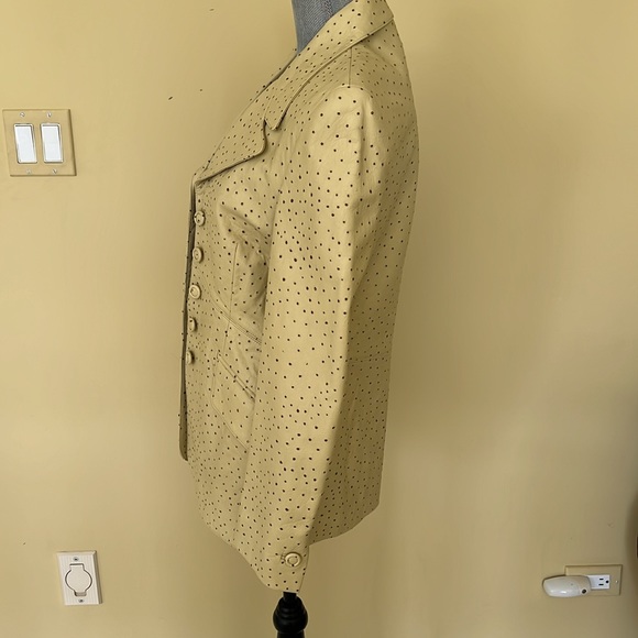 Escada Coat - Picture 5 of 13